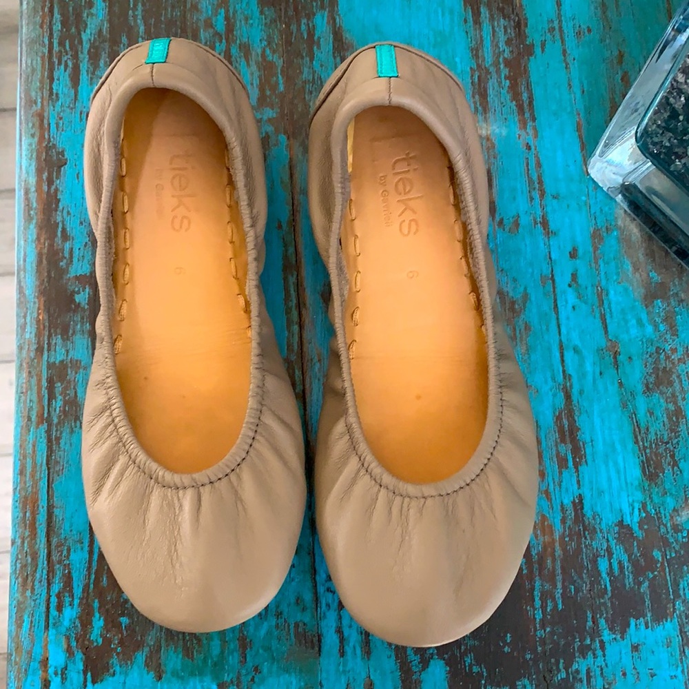 Teiks, Only worn a few times with original box